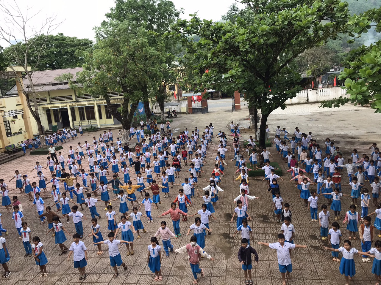 MÔ HÌNH HOẠT ĐỘNG “GIỜ RA CHƠI TRẢI NGHIỆM SÁNG TẠO”