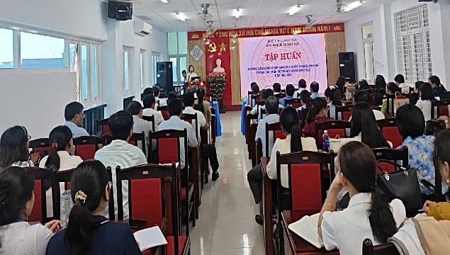 Tập huấn hướng dẫn lồng ghép giáo dục quốc phòng an ninh trong các môn học, hoạt động giáo dục cấp tiểu học (từ ngày 22/9-26/9/2025)