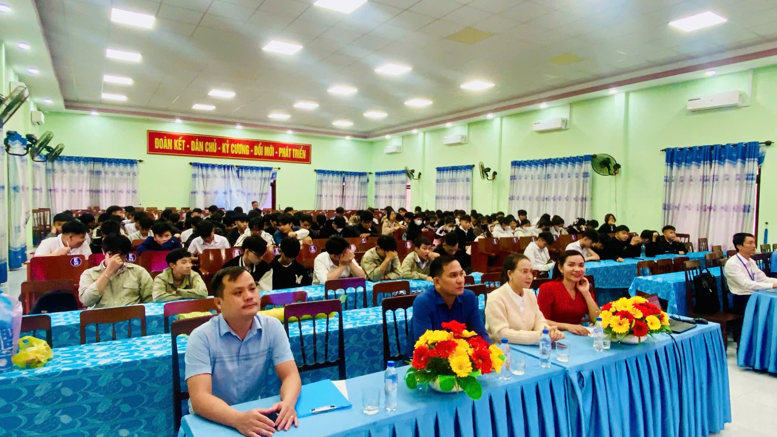 Ngành Giáo dục và Đào tạo Quảng Ngãi: Tăng cường trang bị kỹ năng mềm và tư duy khởi nghiệp cho học sinh, sinh viên